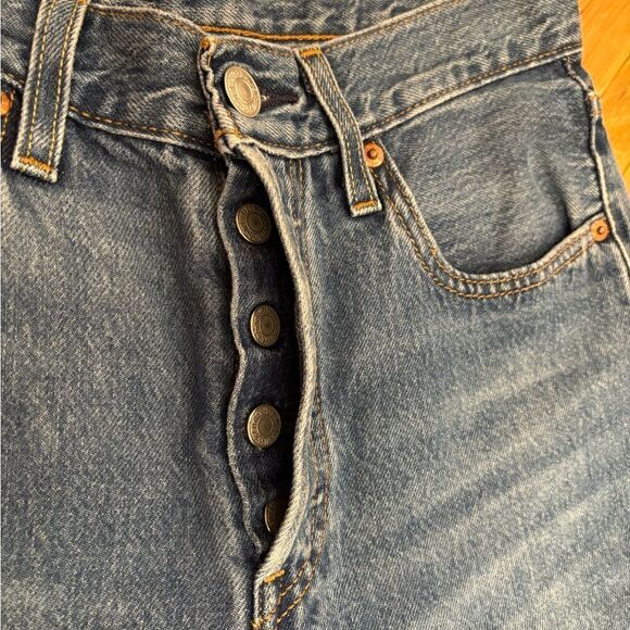 Levi’s 501 Premium Denim Crop Jeans - Picture 5 of 7
